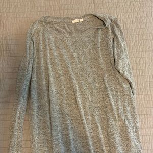 Comfy gray long sleeve shirt